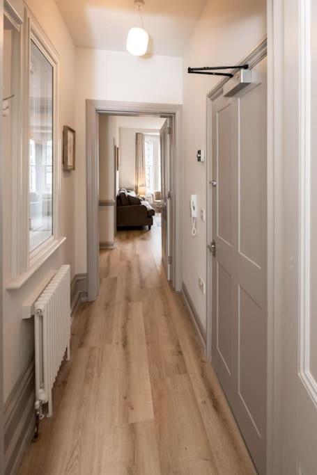 Апартаменти 3 Castle Mews Солсбері Екстер'єр фото