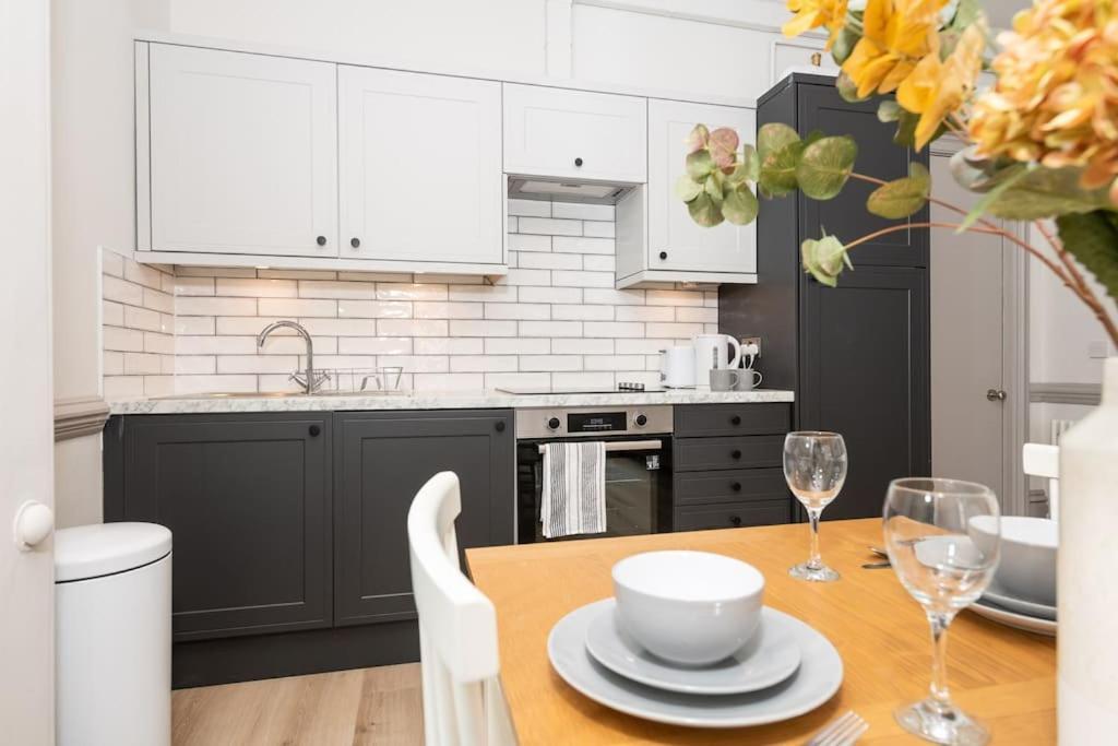 Апартаменти 3 Castle Mews Солсбері Екстер'єр фото